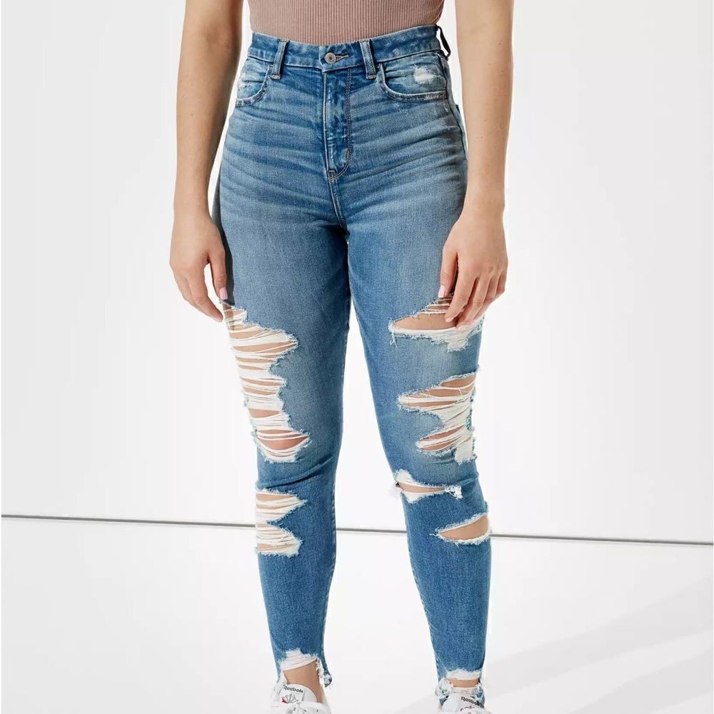 EUC AMERICAN EAGLE SIZE 6 SUPER HI RISE JEGGINGS DISTRESSED